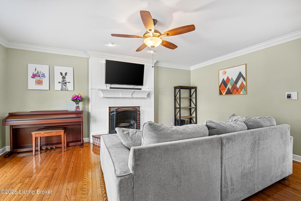 Photo of 3002 Stonebridge Rd, Louisville, KY 40241 (MLS # 1732414)
