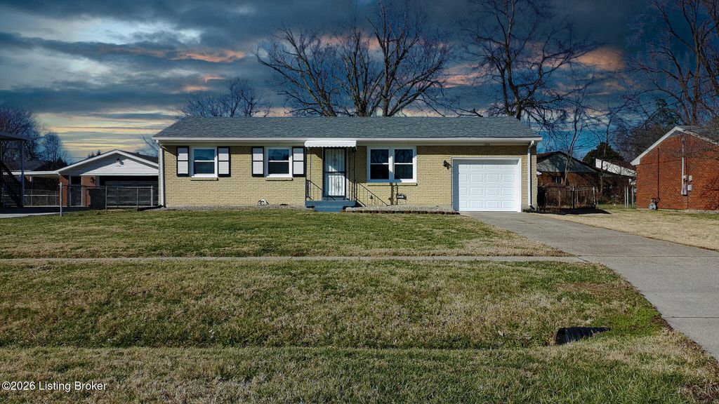 Photo of 11214 Deering Rd, Louisville, KY 40272 (MLS # 1711854)