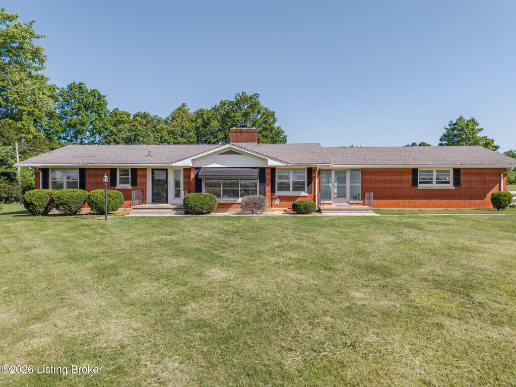 Photo of 759 Highland Ave, Vine Grove, KY 40175 (MLS # 1720970)