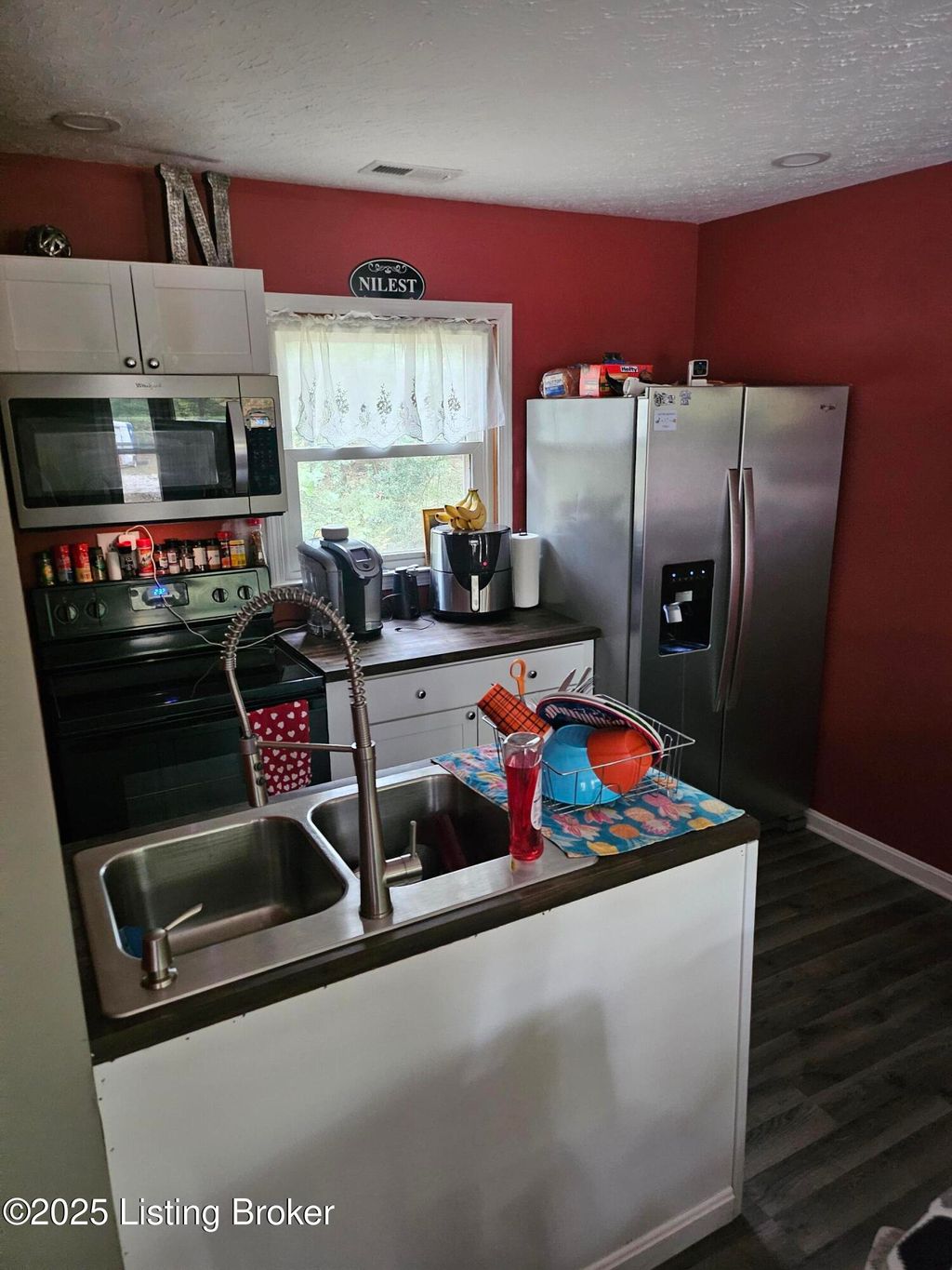 Photo of 3005 Blevins Gap Rd, Louisville, KY 40272 (MLS # 1705037)