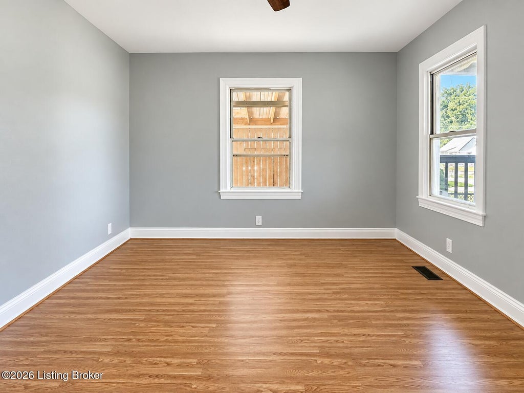 Photo of 1086 Bicknell Ave, Louisville, KY 40215 (MLS # 1730962)