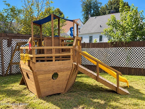 Tiny photo for 1086 Bicknell Ave, Louisville, KY 40215 (MLS # 1730962)