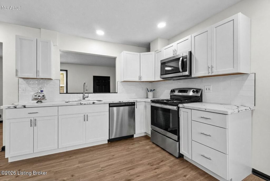 Photo of 5710 Midnight Ln, Louisville, KY 40229 (MLS # 1716034)
