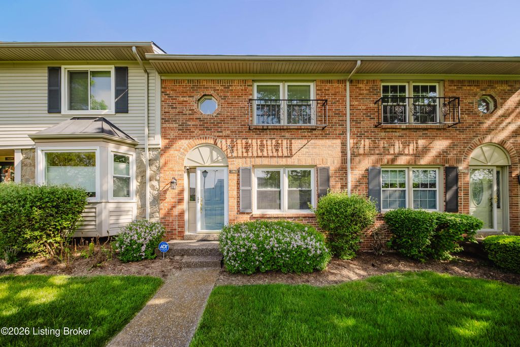 Photo of 10611 Sycamore Green, Louisville, KY 40223 (MLS # 1714634)