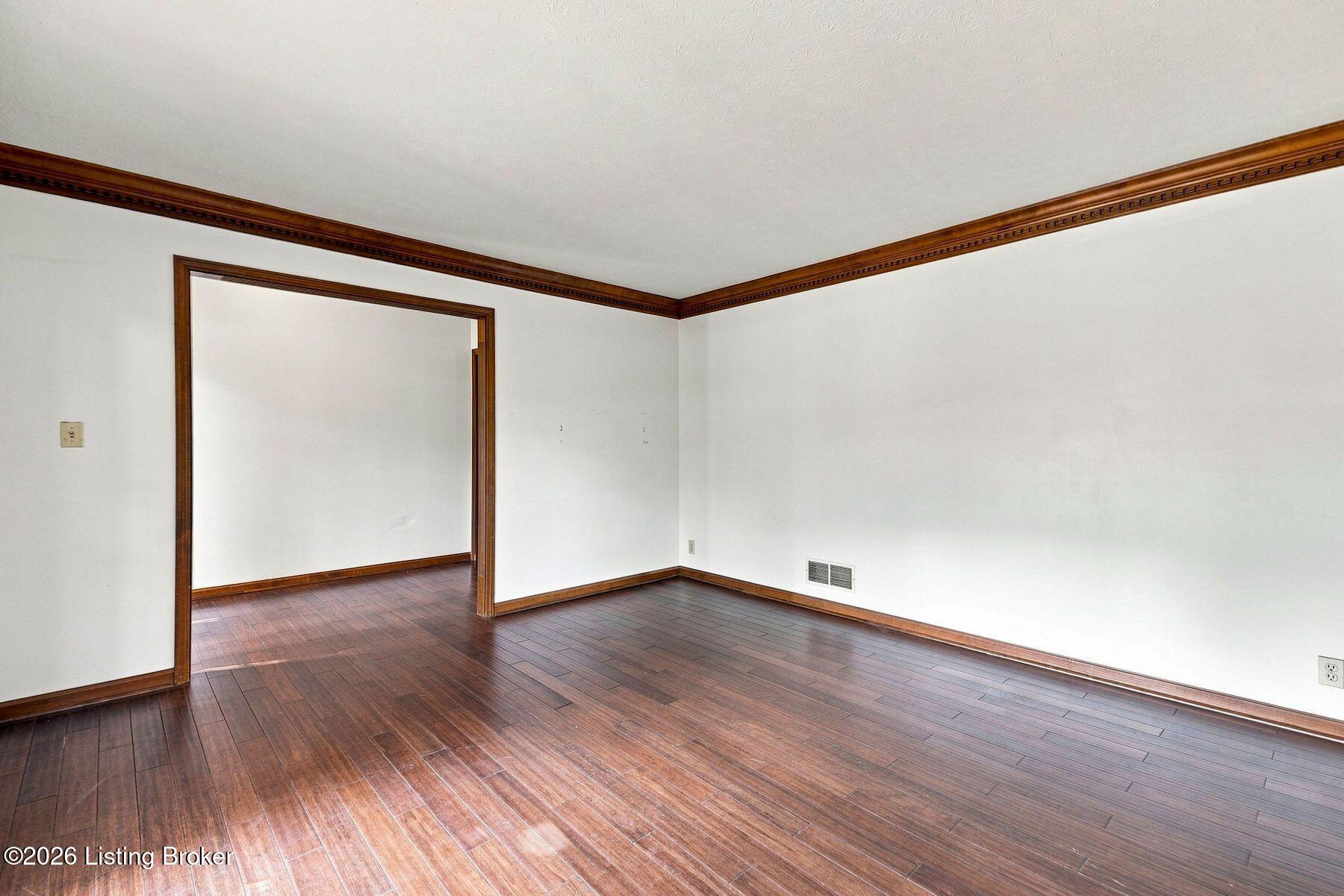 13201 Snowden Valley