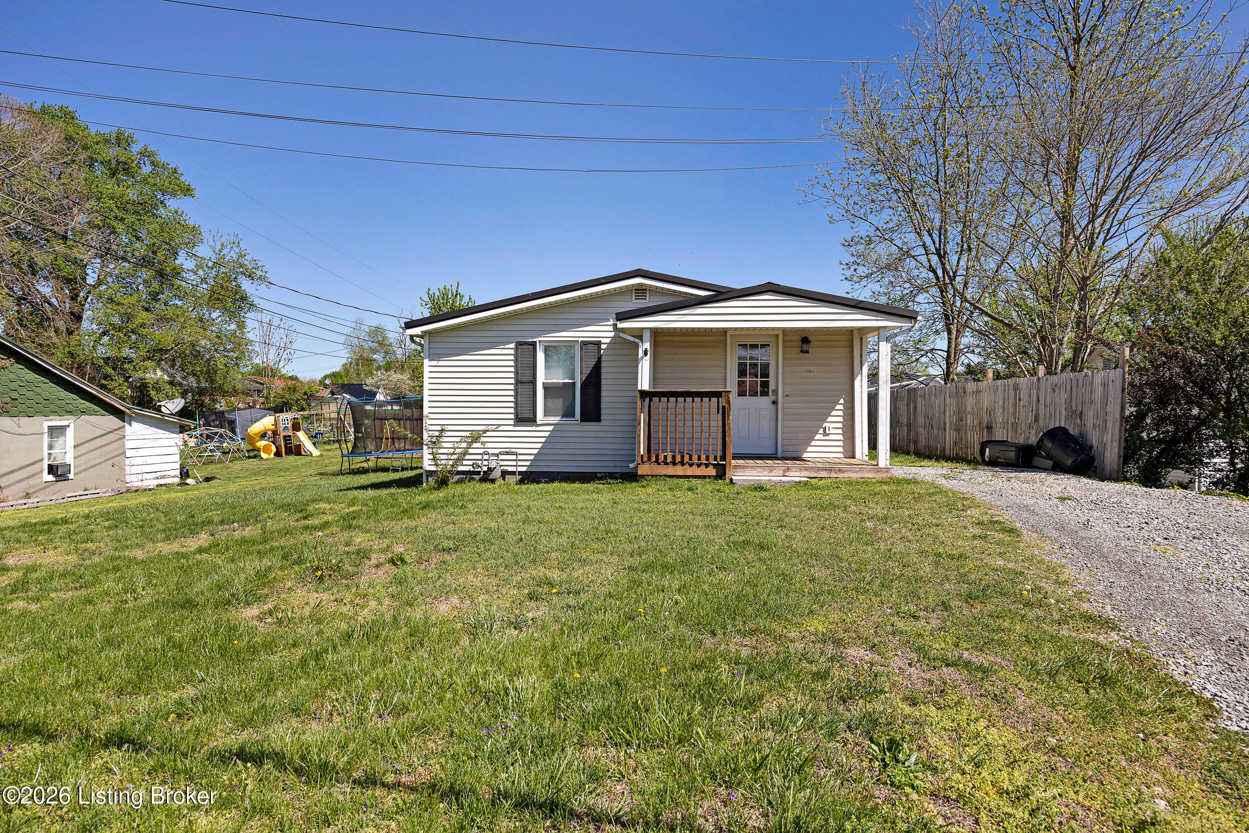 810LegionParkRd-2
