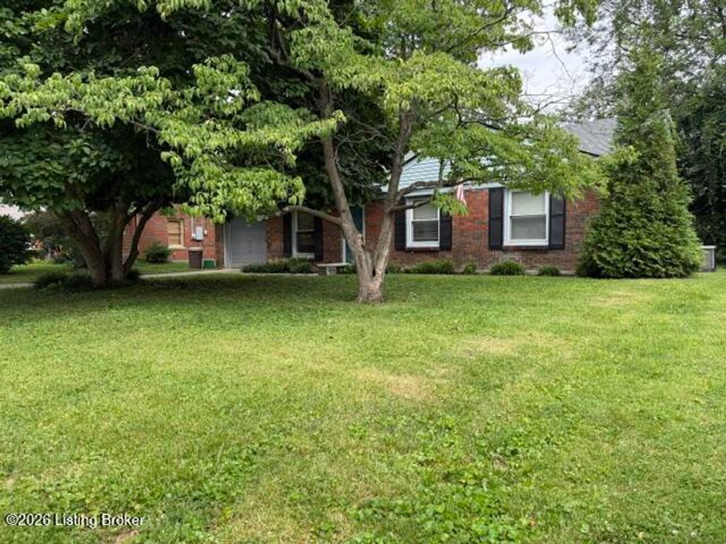 Photo of 10105 Whipps Mill Rd, Louisville, KY 40223 (MLS # 1719850)