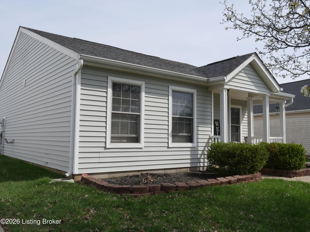 Photo of 6228 Maravian Dr, Louisville, KY 40258 (MLS # 1712736)
