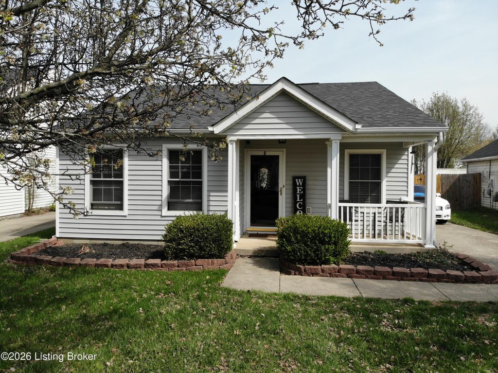 Photo of 6228 Maravian Dr, Louisville, KY 40258 (MLS # 1712736)