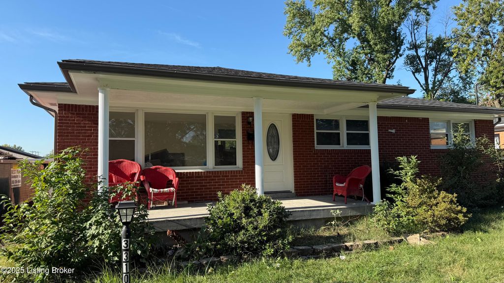 Photo of 3310 Donald Dr, Louisville, KY 40216 (MLS # 1705351)