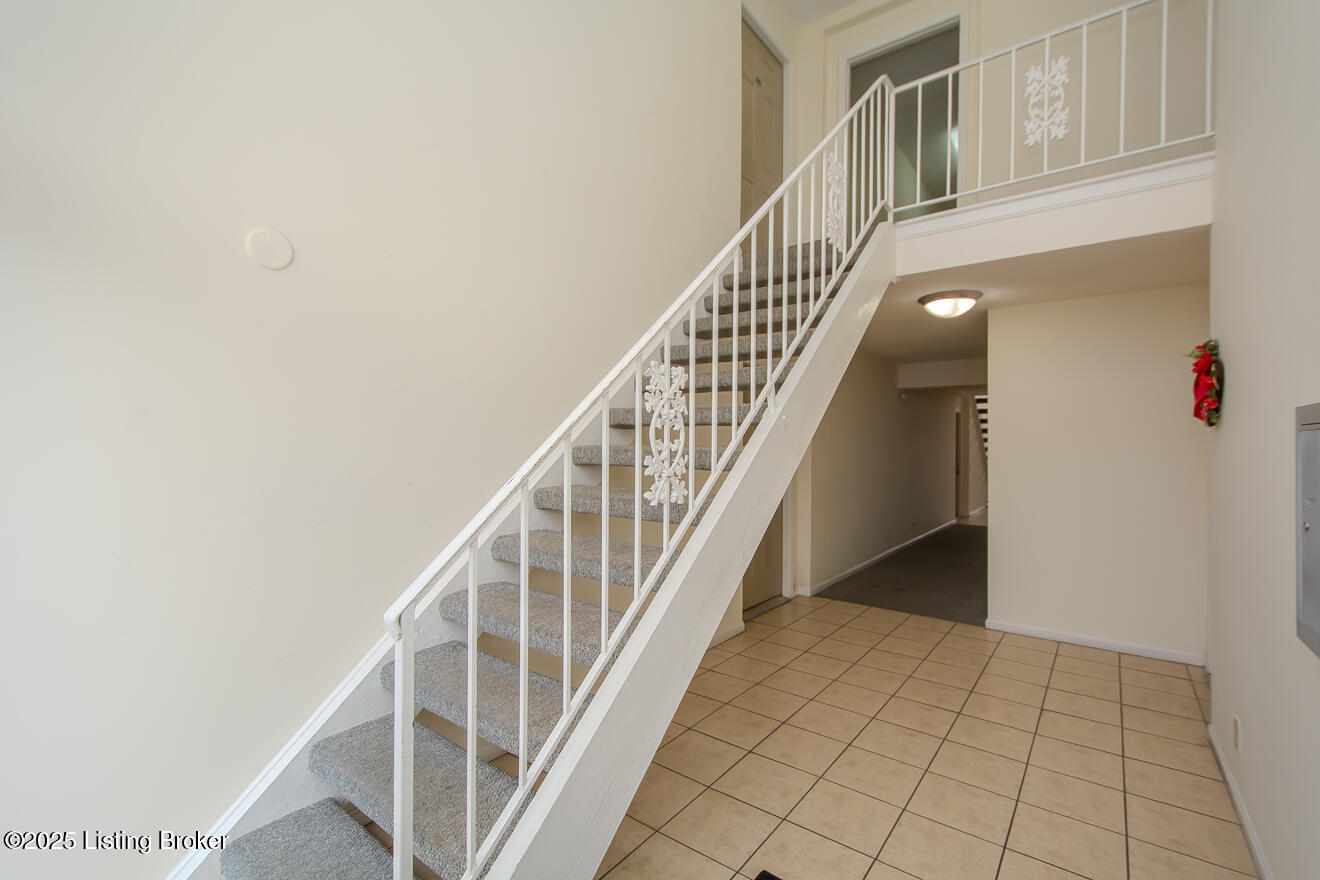 1507 La Fontenay Ct, Louisville, Kentucky image 3