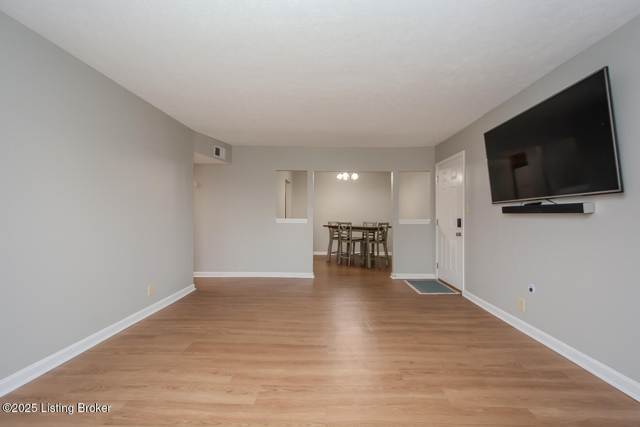 1507 La Fontenay Ct, Louisville, Kentucky image 6