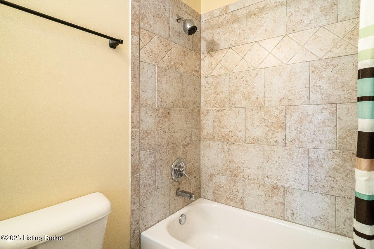 1665 Richmond Dr, Louisville, Pennsylvania image 38