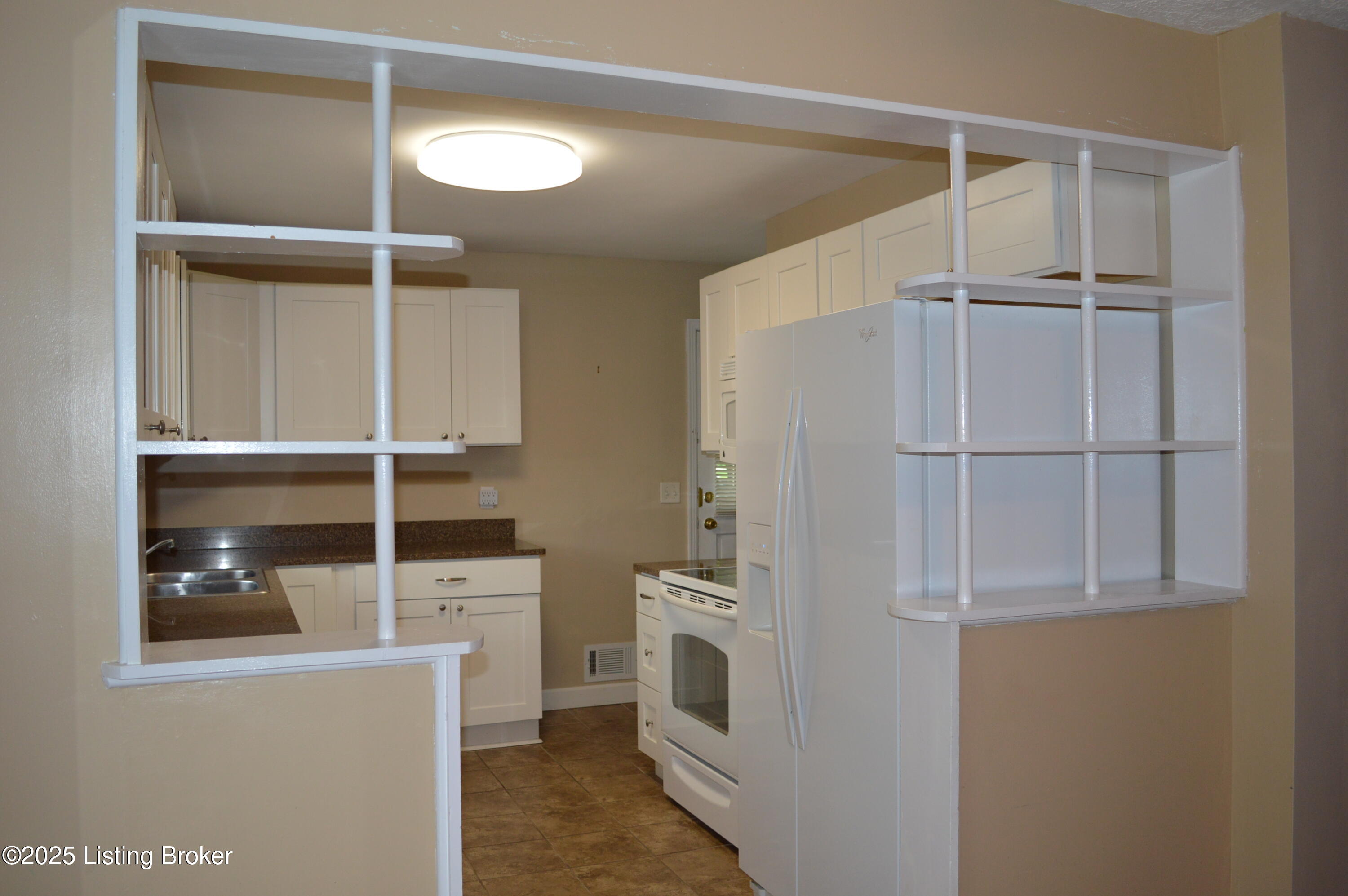 5606 Maryman Rd, Louisville, Pennsylvania image 9