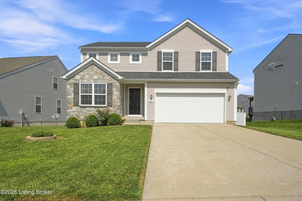 Photo of 284 Saint Regis Dr, Shelbyville, KY 40065 (MLS # 1728541)