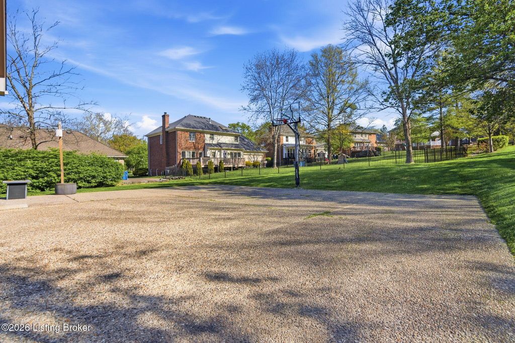 Photo of 12603 Blackthorn Trace, Jeffersontown, KY 40299 (MLS # 1714185)