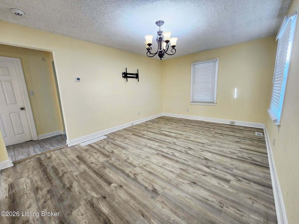 Photo of 4928 Feys Dr, Louisville, KY 40216 (MLS # 1706797)