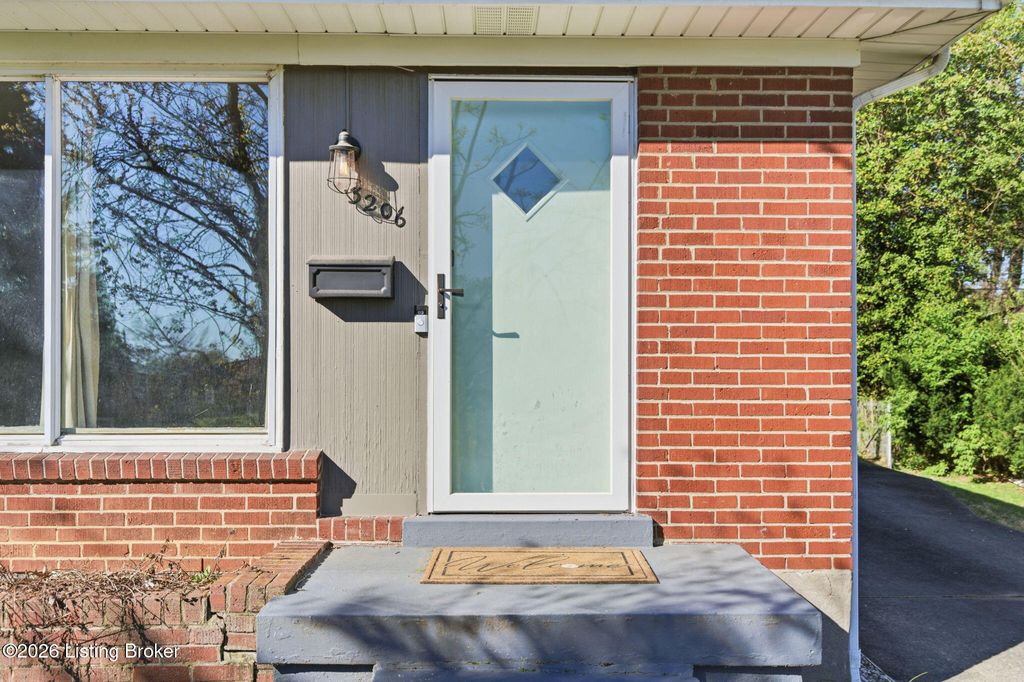 Photo of 3206 Radiance Rd, Louisville, KY 40220 (MLS # 1713585)