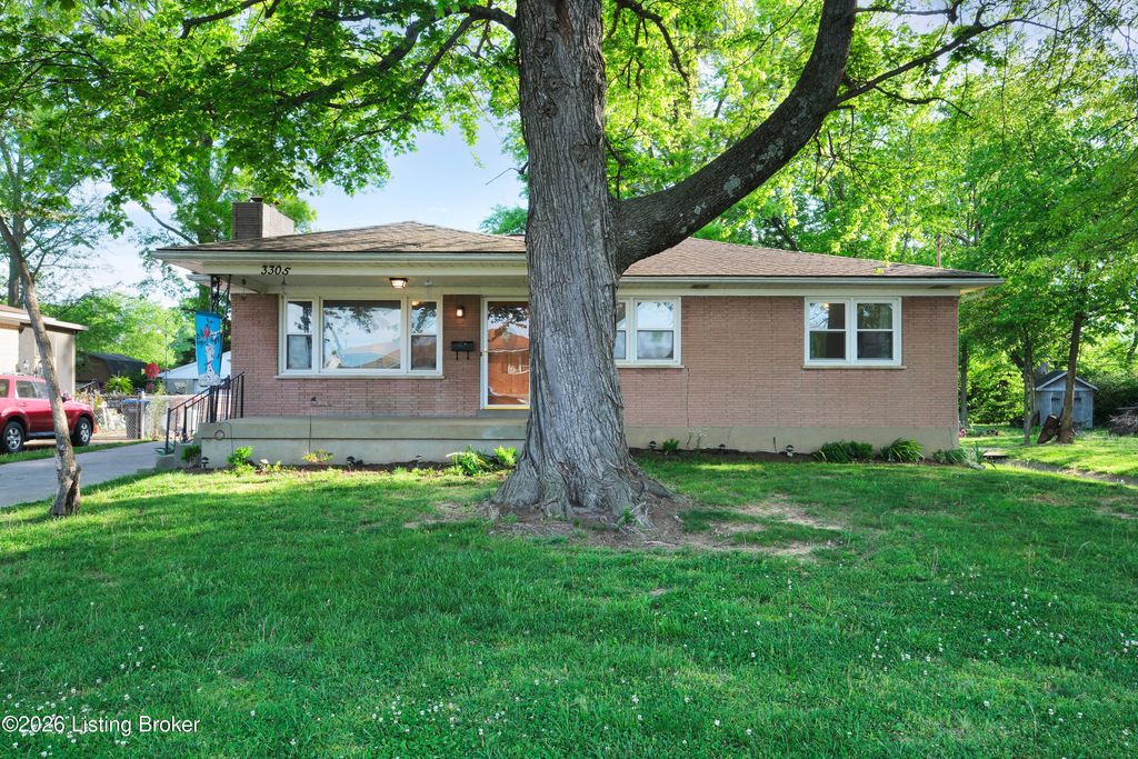 Photo of 3305 Donald Dr, Louisville, KY 40216 (MLS # 1716022)