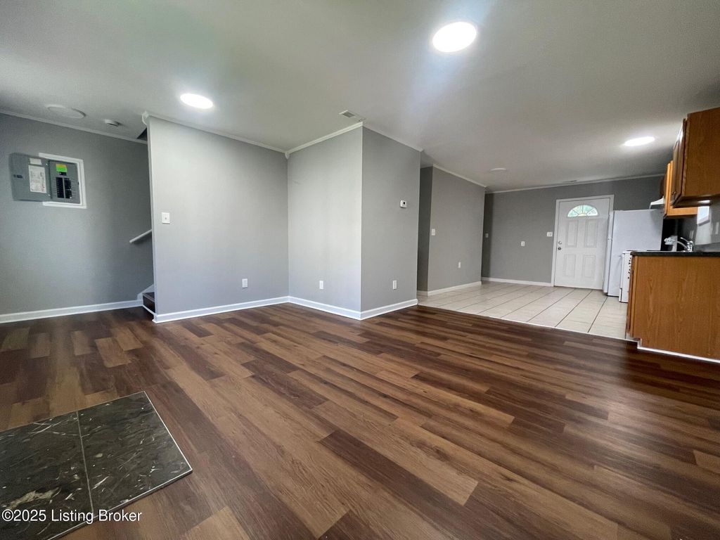 Photo of 210 E Wampum Ave, Louisville, KY 40209 (MLS # 1713534)