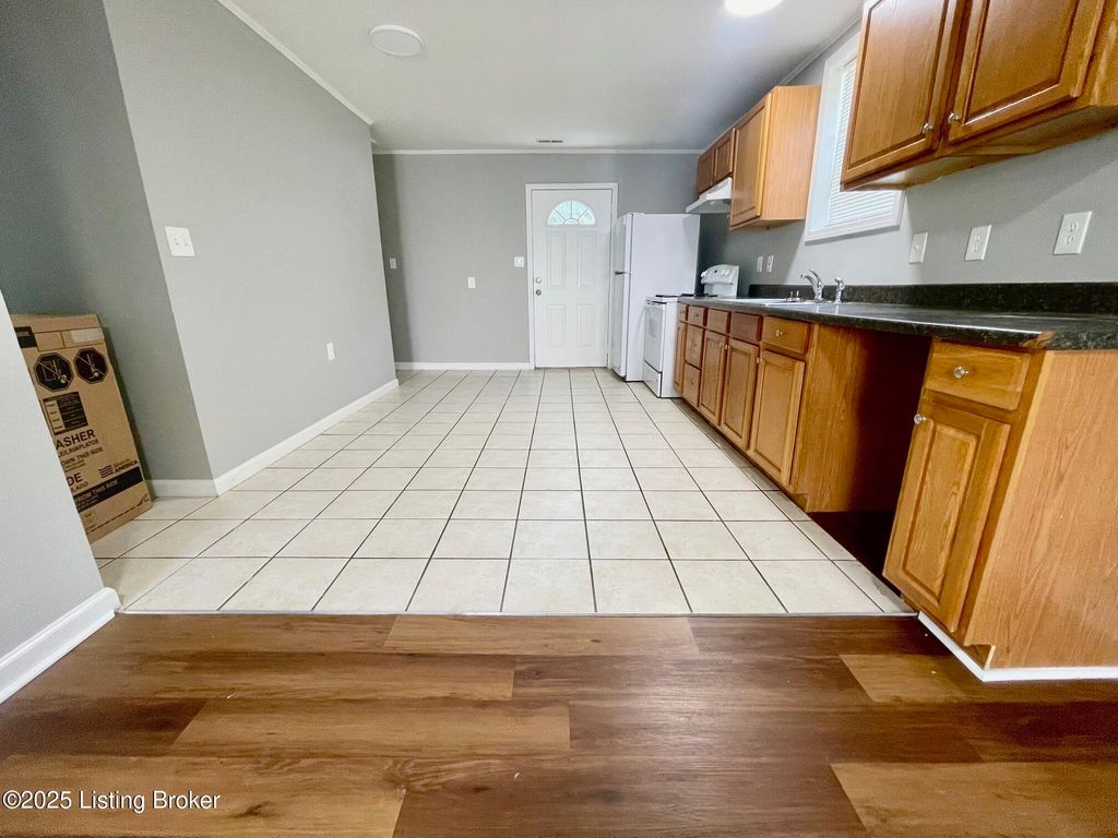 Photo of 210 E Wampum Ave, Louisville, KY 40209 (MLS # 1713534)