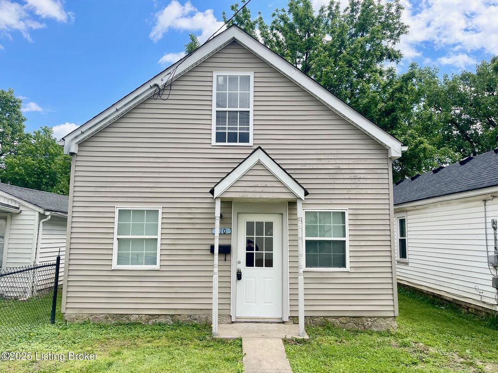 Photo of 210 E Wampum Ave, Louisville, KY 40209 (MLS # 1713534)