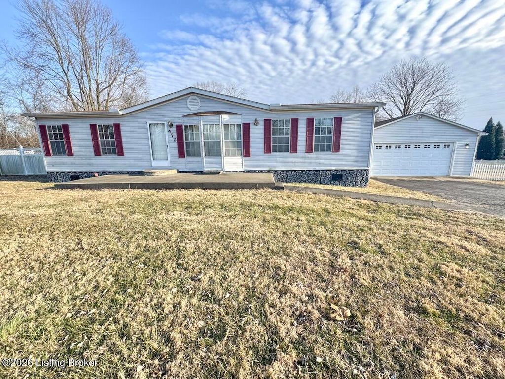 Photo of 472 Yorkshire Blvd, Shepherdsville, KY 40165 (MLS # 1707849)