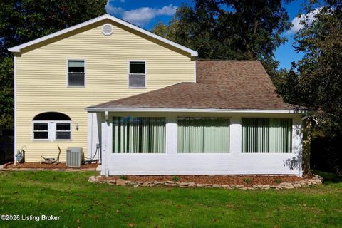 Photo of 10011 Fern Creek Rd, Louisville, KY 40291 (MLS # 1714466)