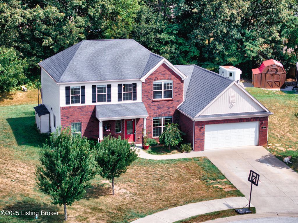 Photo of 316 Merlot Ct, Vine Grove, KY 40175 (MLS # 1704881)