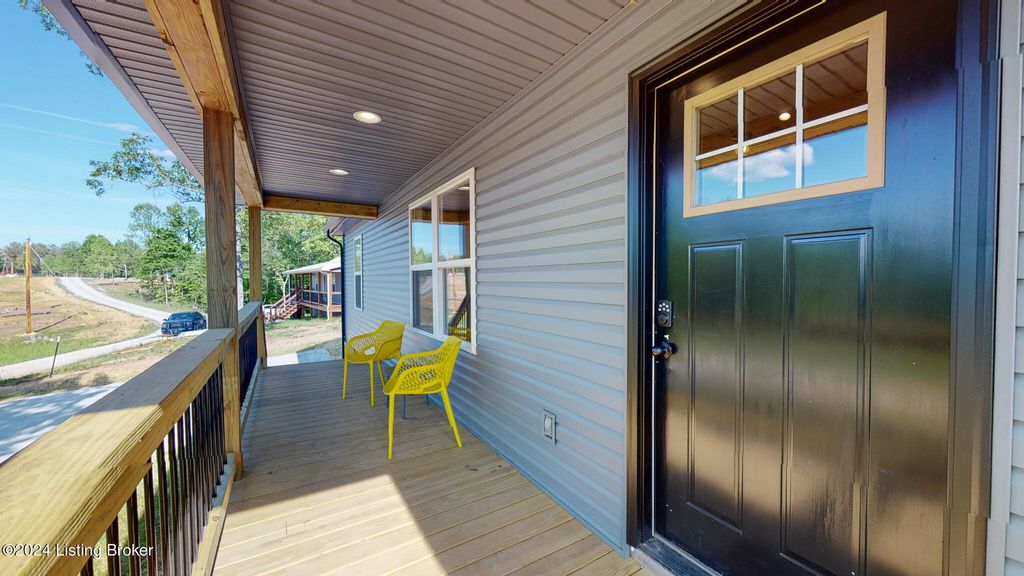 Photo of 95 Clees Point, Leitchfield, KY 42754 (MLS # 1706178)