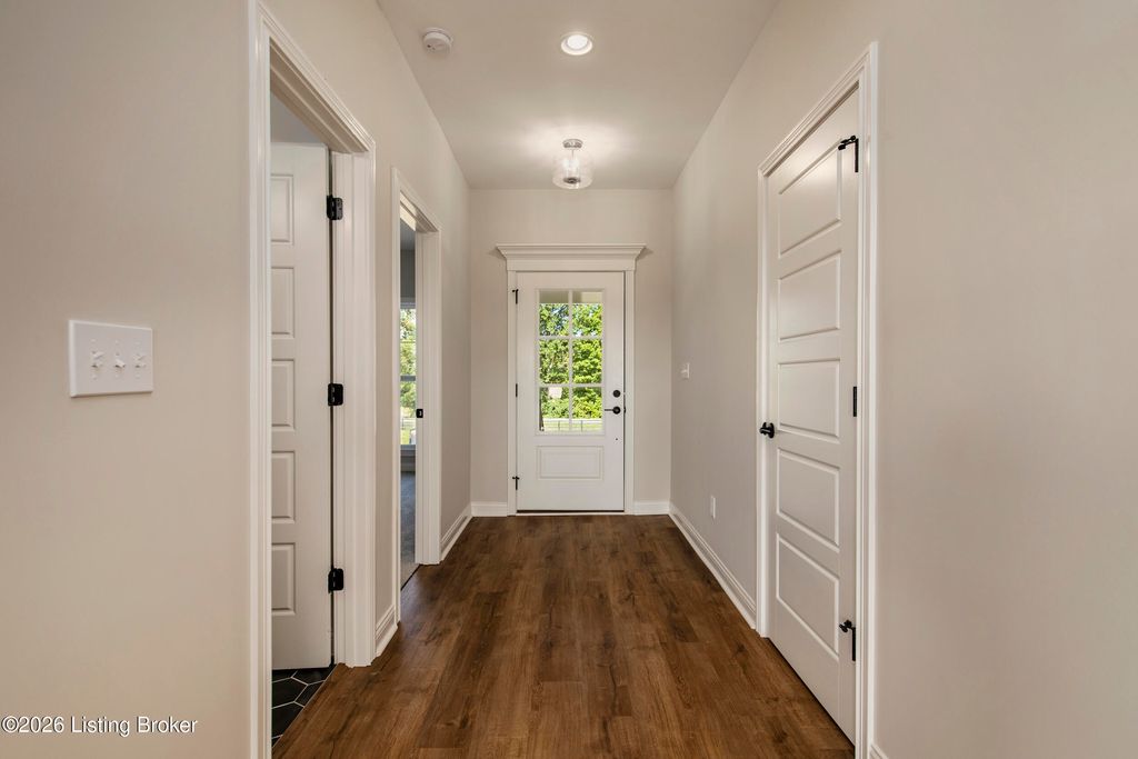 Photo of 3603 Aspen Creek Ct, La Grange, KY 40031 (MLS # 1708278)