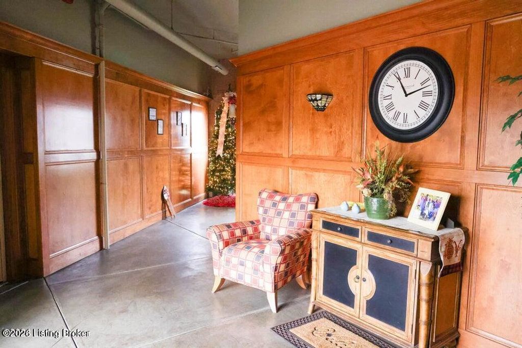 Photo of 900 S 5th St #UNIT 202, Louisville, KY 40203 (MLS # 1708198)