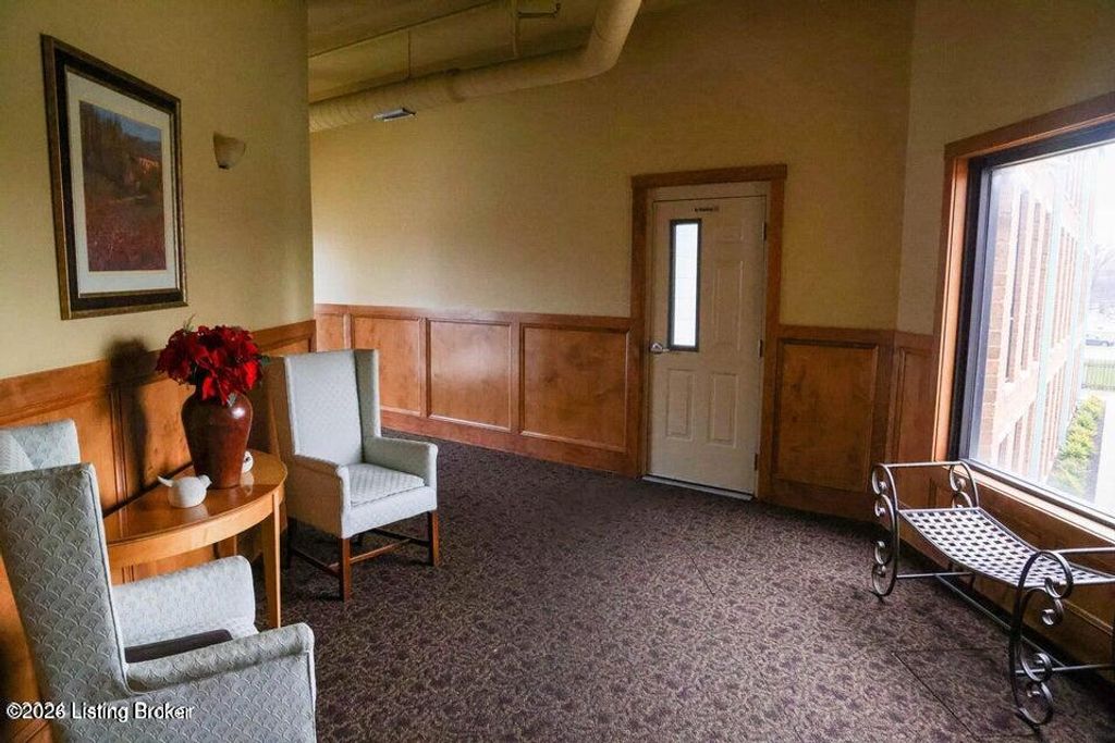 Photo of 900 S 5th St #UNIT 202, Louisville, KY 40203 (MLS # 1708198)