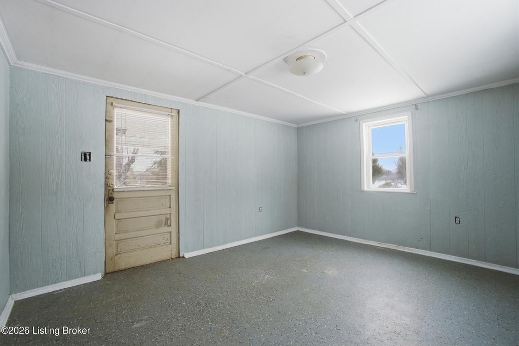 Photo of 5617 Lovers Ln, Louisville, KY 40299 (MLS # 1708406)