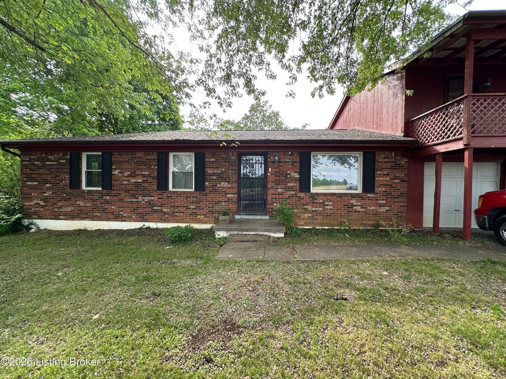 Photo of 804 Wallace Ave, Leitchfield, KY 42754 (MLS # 1716390)