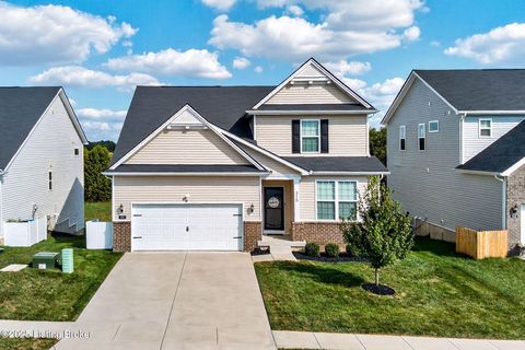 Photo of 315 Vildana Ct, Shelbyville, KY 40065 (MLS # 1706285)