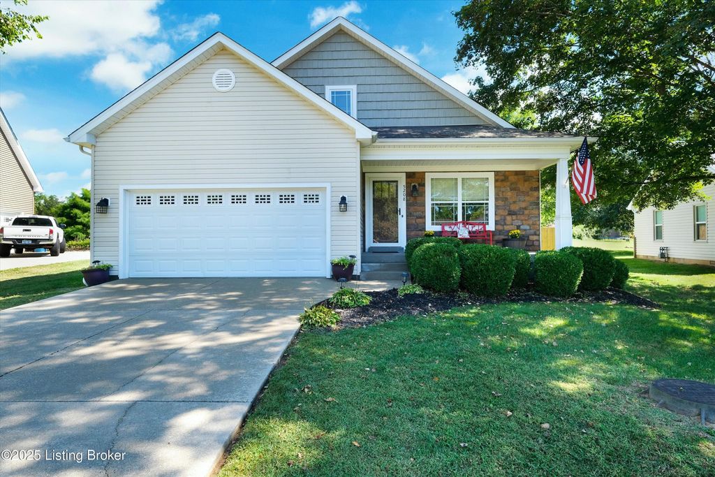 Photo of 5208 Manor Dr, Crestwood, KY 40014 (MLS # 1697691)