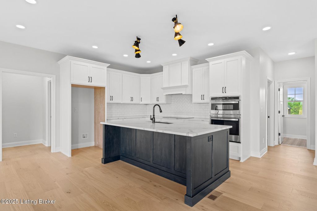 Photo of 32 Dalton Dr, Fisherville, KY 40023 (MLS # 1714379)