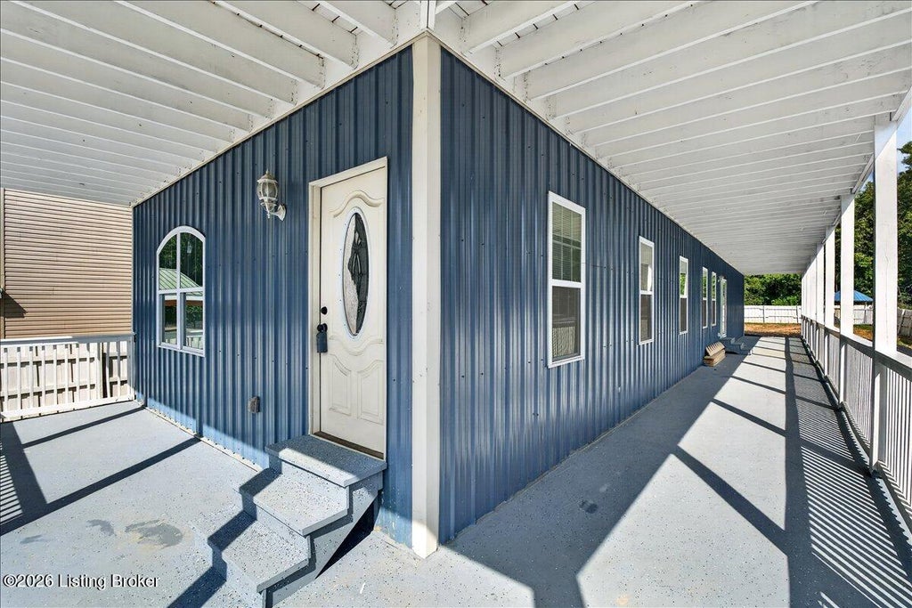 Photo of 12413 Berrytown Rd, Louisville, KY 40223 (MLS # 1728701)