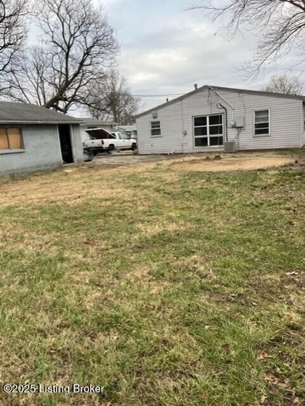 Photo of 5213 Monticello Ave, Louisville, KY 40218 (MLS # 1705901)