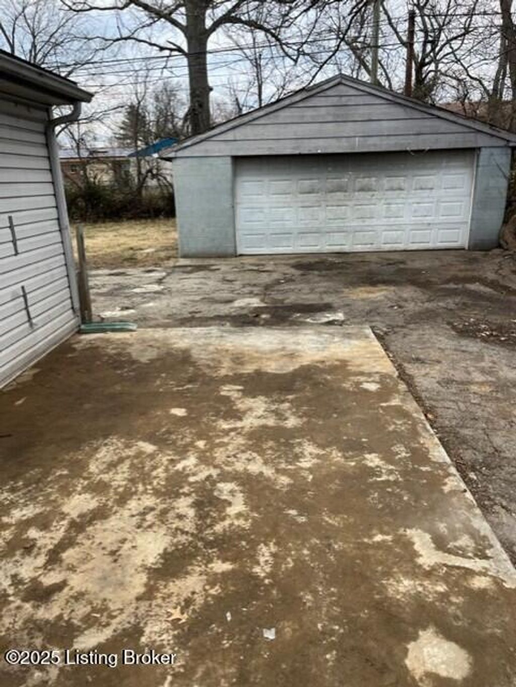 Photo of 5213 Monticello Ave, Louisville, KY 40218 (MLS # 1705901)