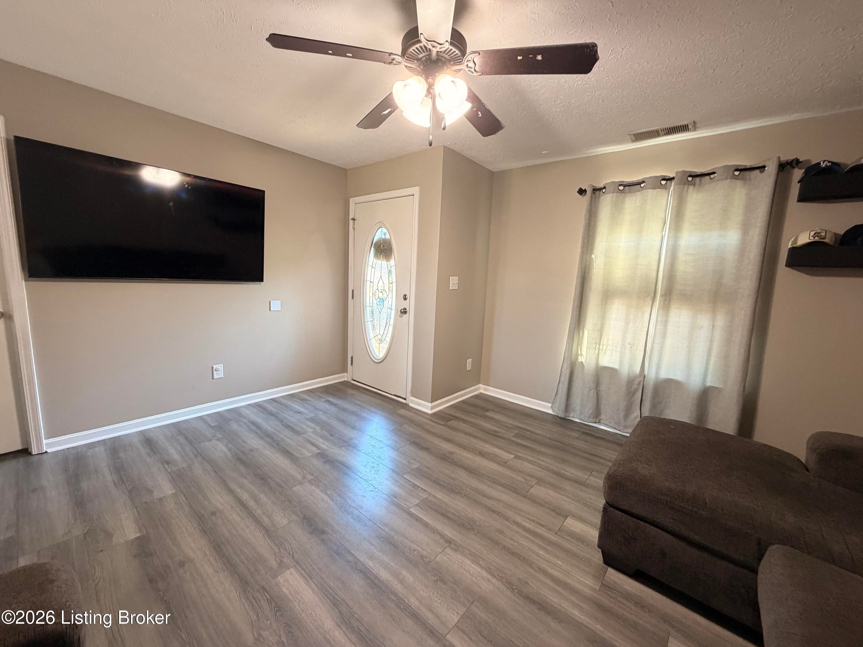 322 Gentry Ln