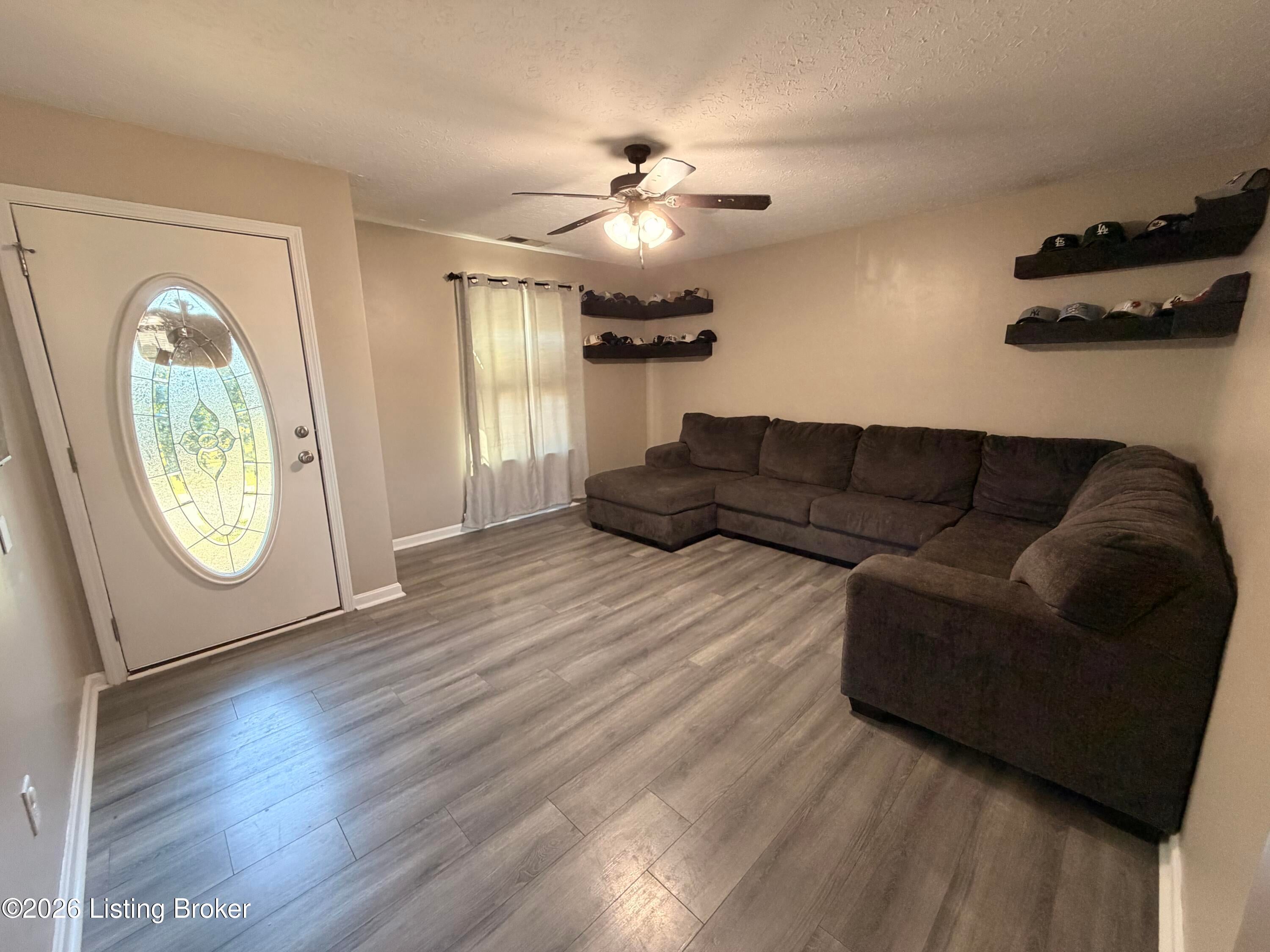 322 Gentry Ln