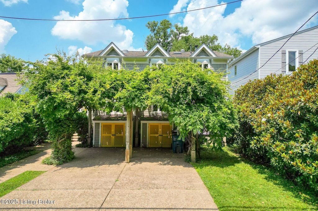 Photo of 2702 Belknap Beach Rd, Prospect, KY 40059 (MLS # 1694305)