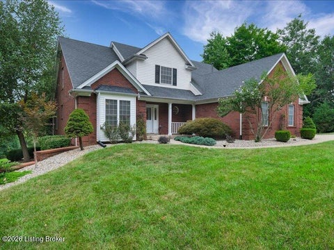 Homes For Sale - 7505 Deer Hollow Ln<br/> Louisville, KY 40214