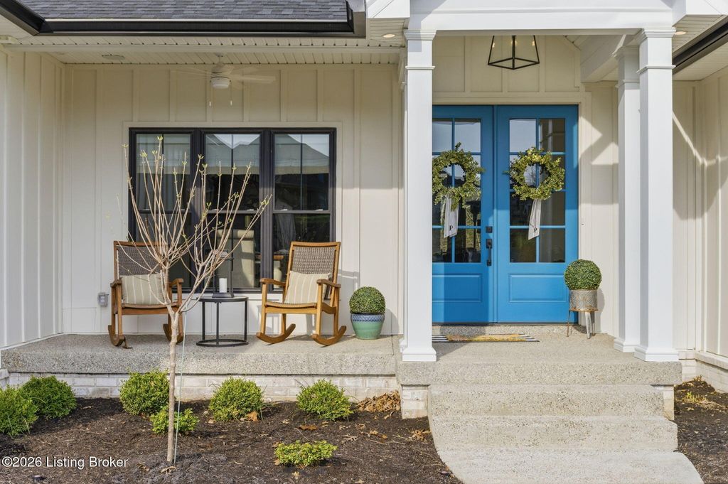 Photo of 17611 Fox Spring Way, Louisville, KY 40245 (MLS # 1712692)