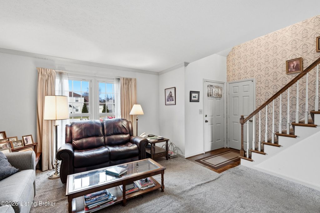 Photo of 9002 Green Garden Ct, Louisville, KY 40220 (MLS # 1709955)