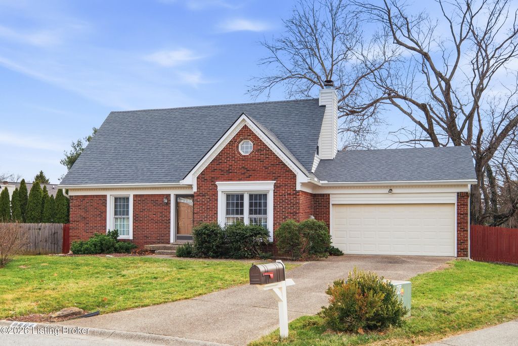 Photo of 9002 Green Garden Ct, Louisville, KY 40220 (MLS # 1709955)