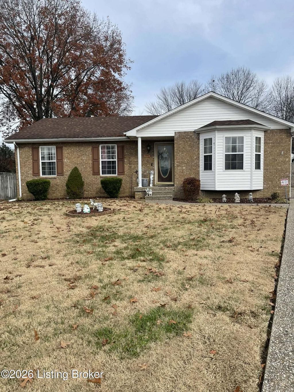 Photo of 7901 Jennifer Ridge Pl, Louisville, KY 40258 (MLS # 1712963)
