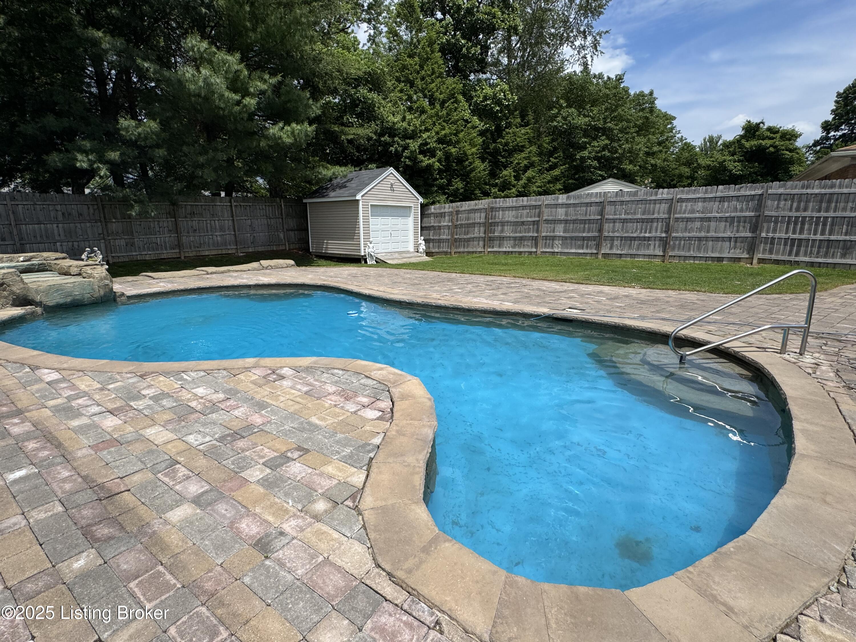 7005 Shareith Dr, Louisville, Pennsylvania image 34